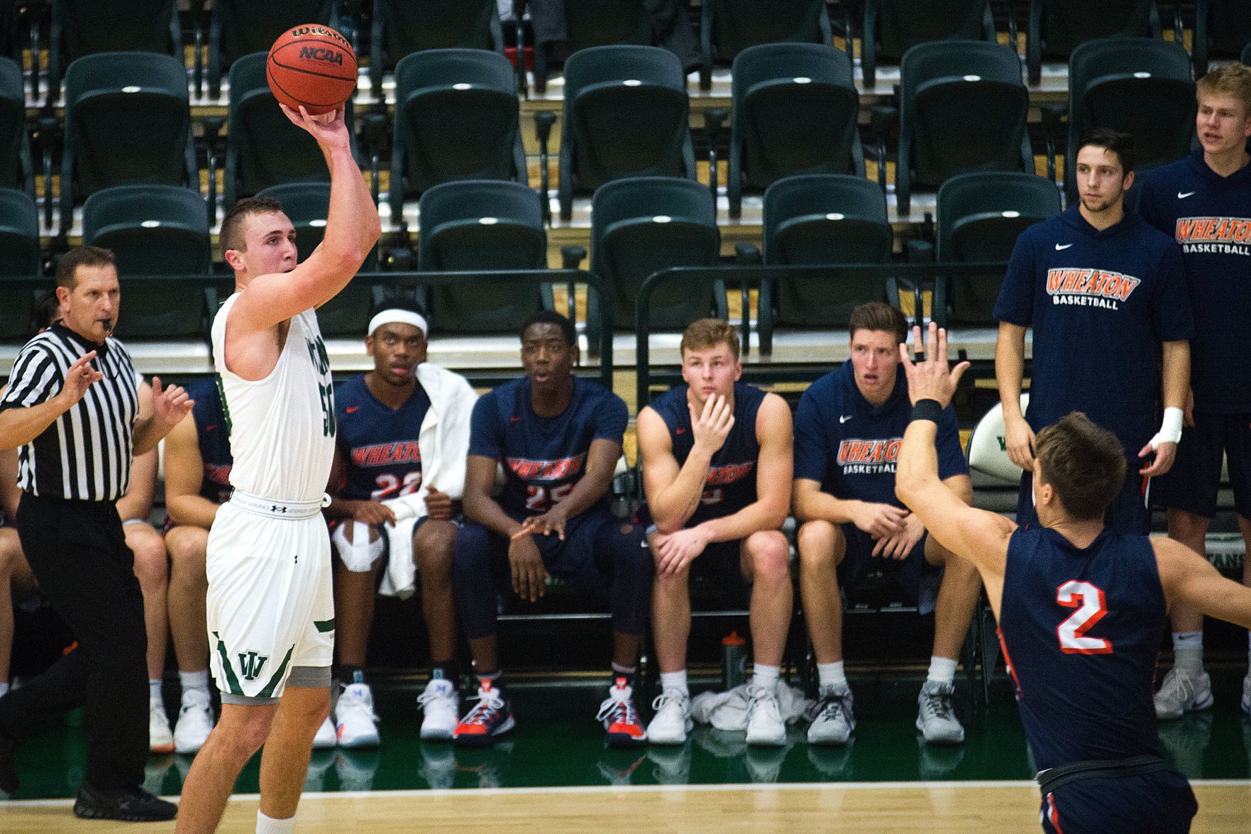 120618-blm-spt-5iwuhoops